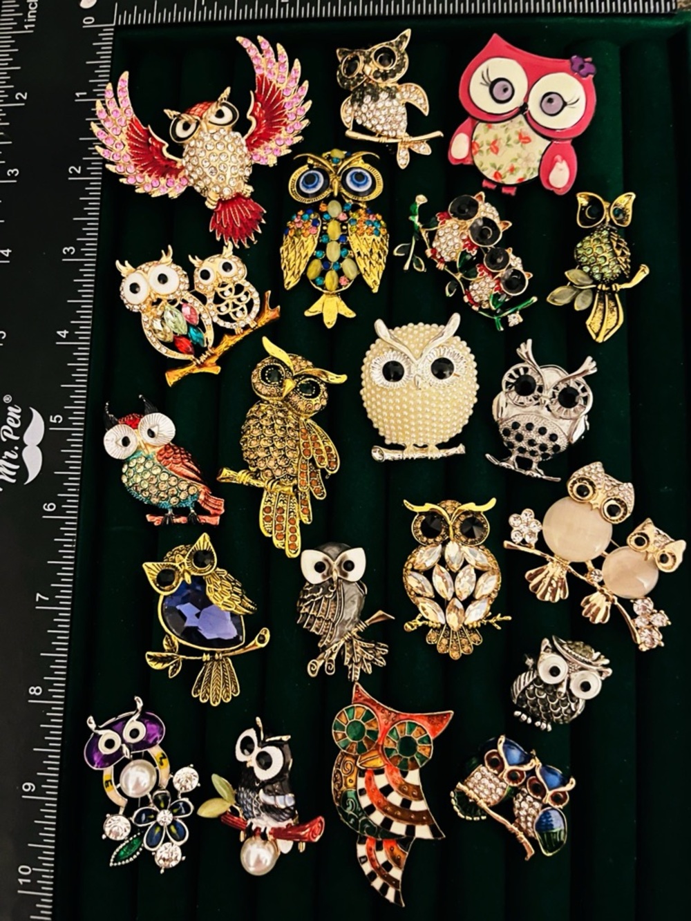 Lot of 20 Mixed Owl Brooches Heavywork Rhinestone Pearl Enamel Cute Animal Pins